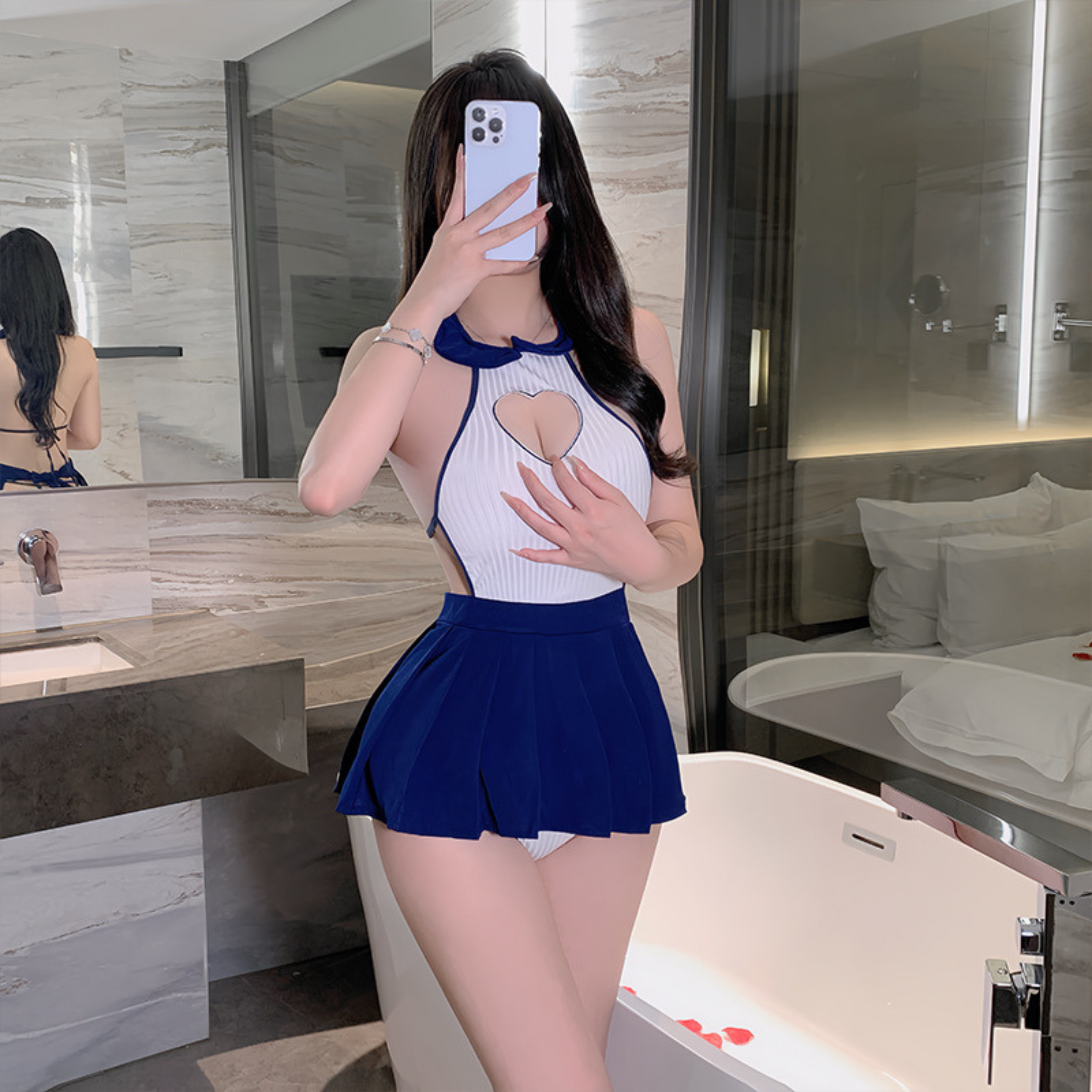 Mira Schulmädchen Fantasie-Kleid mit Herzausschnitt